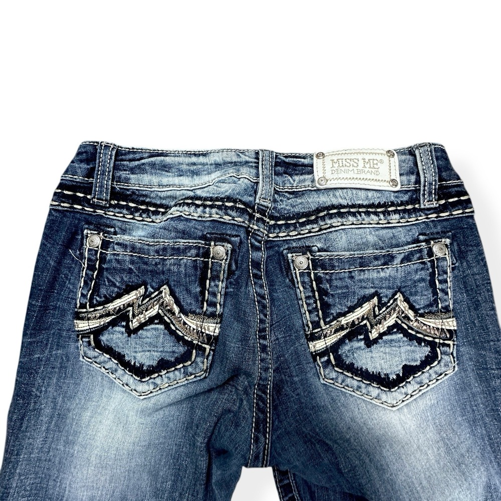 Miss Me Women's Ankle Cropped Jeans Distressed Embroidered Size 29 Blue Denim - Picture 13 of 15